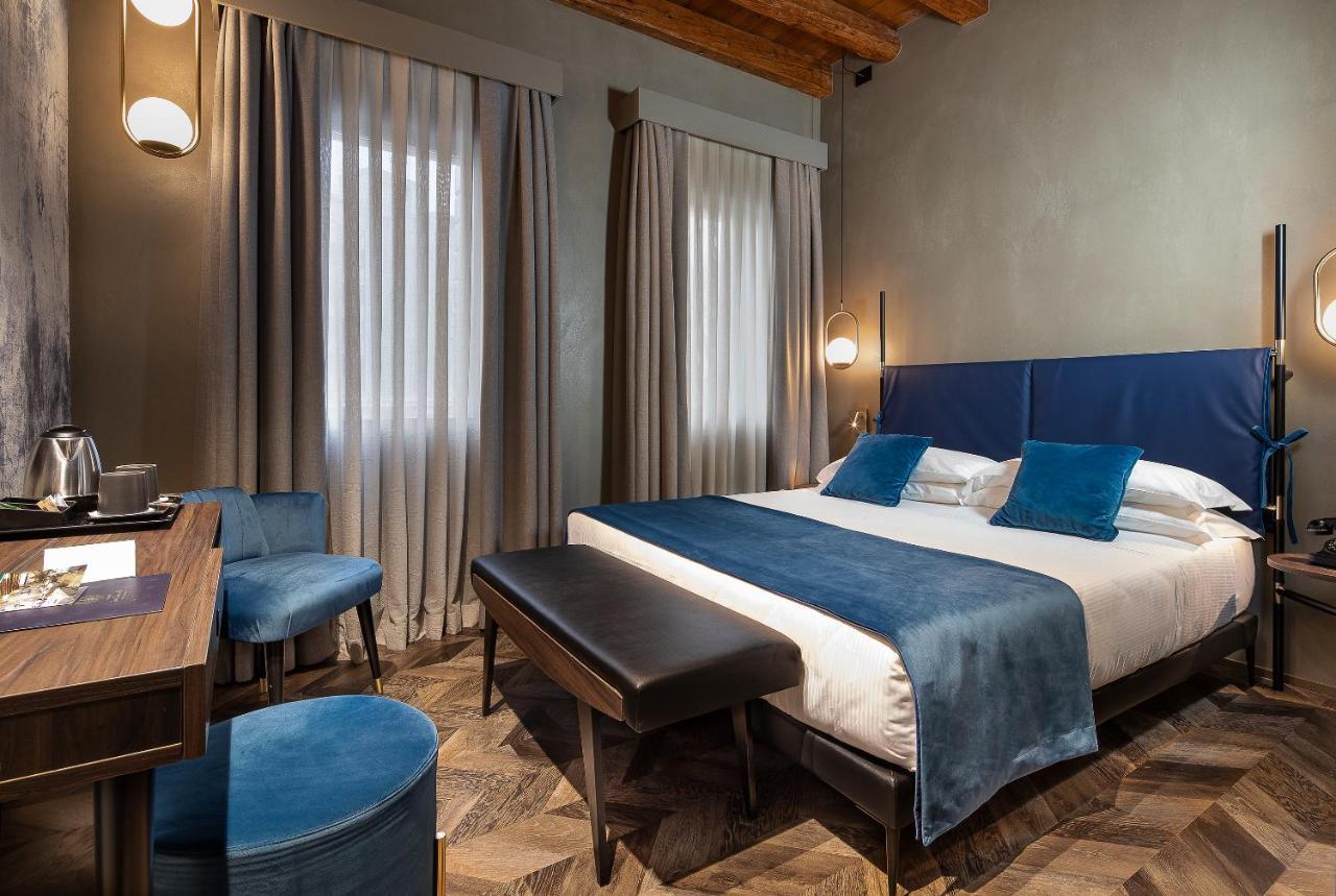 Del 48 Hotel