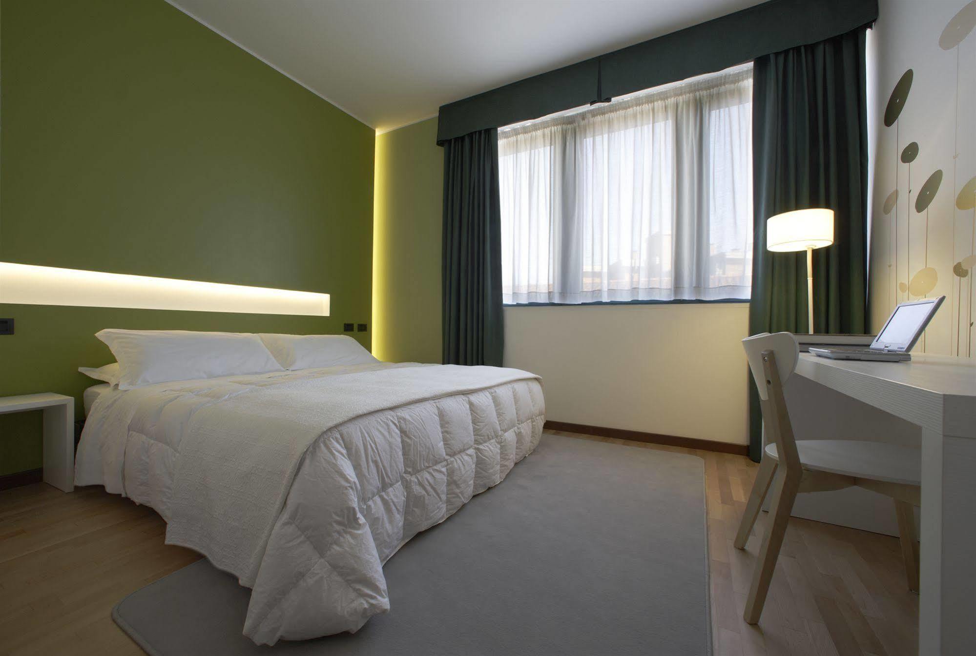 Del 48 Hotel